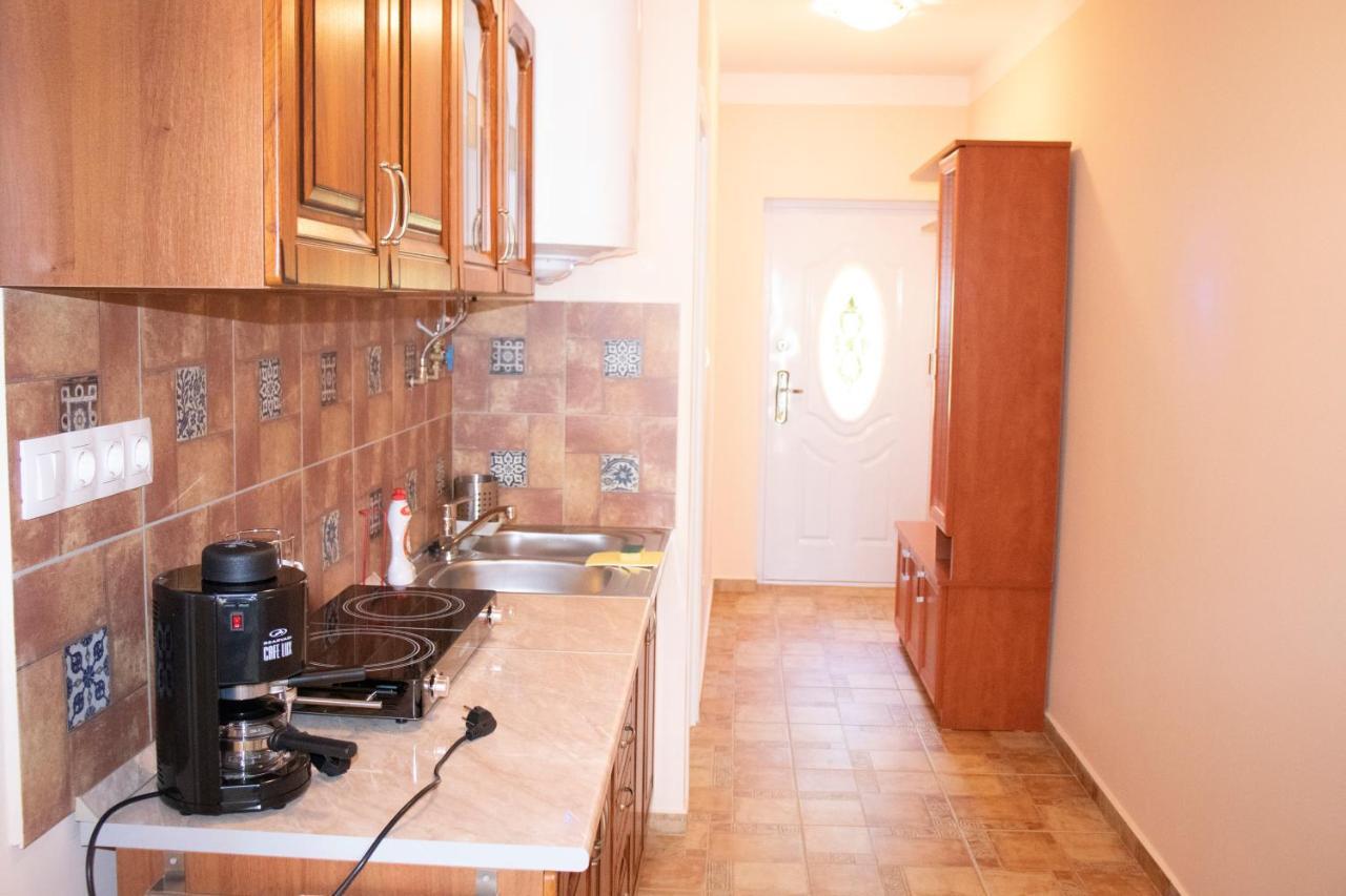 Gyoengyoem Apartman 巴拉顿诺尔马迪 外观 照片